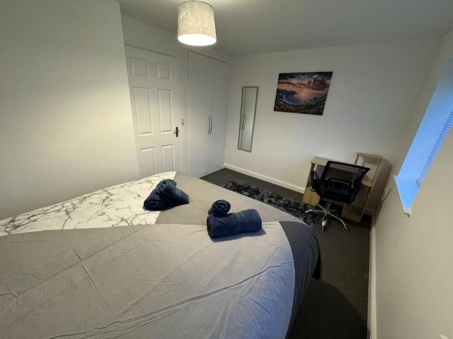 ウェリングボロー Modern Townhouse - 3 Bed 2.5 Bath 2 Private Gated Parkingヴィラ エクステリア 写真